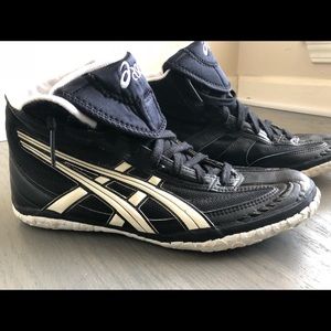 Wrestling Shoes & Head Gear